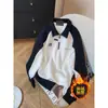 Sudadera de Terciopelo con Media Cremallera para Hombre 2025 Primavera y Otoño Nuevo Diseño de Empalme en Contraste de Color Blanco y Negro