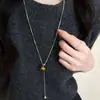 Collar largo ajustable, nicho de lujo ligero, nuevo diseño 2025, cadena para la clavícula de alta gama, cadena de suéter de moda para mujer