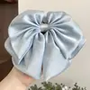 Presilha de Cetim Francês com Laço e Botão de Flor para Rabo de Cavalo Volumoso Feminino, Presilha para Nuca de Cabelo de Alta Qualidade e Elegante