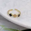 Anillo de Trébol de Cuatro Hojas de Lujo Ligero Japonés Coreano Anillo Abierto de Flor de Trébol de la Suerte Ajustable Joyería de Moda con Sensación de Alta Gama para Mujeres Apilamiento