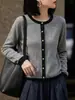 Cardigan de Punto Fino de Lana con Cuello Redondo y Mangas Largas, Bloque de Color, Lentejuelas, Holgado, Versátil, Nuevo Otoño/Invierno 2026