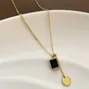 Collar con colgante de perla de acero de titanio para mujer, cadena de clavícula de lujo ligera de nicho de alta gama, nueva moda 2022, cadena de cuello de viento frío