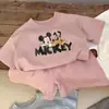 2025 Nuevo Estilo Verano Trajes para Niñas y Niños Mangas Cortas Pantalones Cortos Caricatura Letras Lindas Casual Conjunto de Dos Piezas Tops Modernos