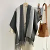 Bufanda de cachemira para mujer, engrosada para abrigar en otoño e invierno, color liso, ligera y lujosa, chal de lana de doble cara de alta gama, nuevo estilo 2026