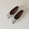 Primer encuentro: Zapatos Planos Únicos y Elegantes con Lazo de Remaches para Mujer, Suela Suave, Bailarinas Planas Slip-On Poco Profundas