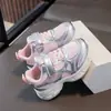 Zapatos Deportivos para Niños Superficie de Cuero Niños y Niñas Bebé Velcro Niños Grandes y Pequeños Otoño Nuevos Zapatos Casuales Suela Suave Antideslizantes Zapatos de Papá