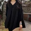 Blusa coreana chique estilo boneca com mangas de três quartos, camisa de gola V para mulheres, versão coreana 2026 blusa básica solta bufante