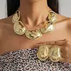 Collar Ovalado de Metal Plegado Estilo Europeo y Americano para Clavícula, Collar Único y Audaz de Alta Resistencia, Joyería de Nicho de Alta Gama Transfronteriza