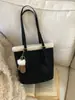 Bolsa Retro Fosca de Nicho com Pelo de Cordeiro para Mulheres 2025 Nova Versátil para o Dia a Dia Bolsa de Ombro Axila Bolsinha Bolsa Saco
