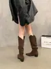 Botas de Salto Grosso Color Café Retro Coreano Outono Inverno Novas Botas de Cowboy Ocidentais Botas Femininas Cor Cáqui Botas Longas com Pelúcia