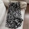 Falda Geométricamente Estampada de Doble Georgette de Seda de Morera 2026 con Cintura Elástica, Falda Larga Adelgazante al por Mayor H05Aq10123