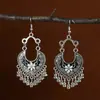 Aretes de Estilo Exótico de Venta Caliente Retro Literario Clásico Dignificado Ganchos para la Oreja Versátil Hueco Moda Borla Colgantes