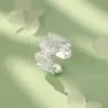 Anillo de encaje, estilo palacio, lujo ligero, elegante, nicho, exquisito, estilo coreano, moderno, versátil, delicado accesorio para la mano, disponible para venta al por mayor