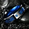 Anel de Dois Tons com Padrão de Dragão, Quente e Vendido em Larga Escala, com Zircônias Exquisitas em Cores Brilhantes como Azul, Vermelho, Verde e Roxo