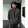 Chaqueta cárdigan de punto trenzado azul oscuro para hombre, atuendo de alta gama con vibra de esposo, estilo cleanfit, suéter estilo American old money