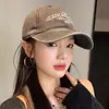 Gorra de Béisbol de Mezclilla Lavada Estilo Americano con Bordado de Letras para Mujer, Ala Ancha, Adelgazante, Ampliada y Profundizada, Gorra tipo Pico con Protección Solar
