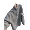 Suéter de rayas grises con media cremallera y cuello alto, tejido casual retro americano de otoño para hombre, prenda de abrigo 2026