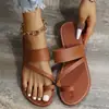 Sandalias Planas Casuales Slip-on con Anillo para Dedo del Pie Chanclas de Comercio Exterior Talla Grande Estilo Europeo Americano para Mujer Verano 2026 Nuevo Calzado para Exteriores