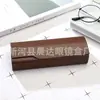 Cajas para gafas fabricantes al por mayor personalizadas grano de madera negocios caja de almacenamiento hecha a mano hombres y mujeres estudiantes caja simple para gafas de miopía
