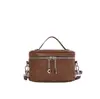 Bolso de mano retro de lujo ligero estilo coreano para mujer, bolso de hombro y cruzado versátil, simple, texturizado, de tendencia, nicho, principios de otoño 2026