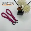 Popularidade Transfronteiriça Pequenos Produtos Chaveiros Artesanais Cordões para Celular Brinquedos Bolsas Acessórios Pingentes