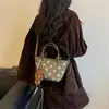 Bolsa de balde da moda com estampa de bolinhas para o dia a dia, nova, tendência em camurça 2026, bolsa de ombro e transversal feminina, versão coreana super popular