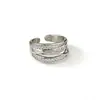 Anillo de Zirconia Ovalado Cuadrado Elegante Super Brillante, Anillo Cruzado de Lujo Ligero, Joyería Femenina Simple, Moderna y Versátil