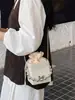 Bolso Pequeño Moderno y de Moda 2026 Nuevo Diseño Versátil Bolso Cruzado con Cadena de Perlas Bolso Cubo de Hombro Único para Viajes