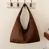 Bolsa de Ombro Única Texturizada da Moda Cor Sólida Chique Bolsa Casual de Primavera Retrô Personalidade Feminina Grande Capacidade Bolsa Tote para o Dia a Dia