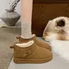 Sandálias Birkenstock de sola grossa para mulheres, botas de neve felpudas, sapatos tipo pão de cano curto, sapatos casuais de algodão, novos sapatos de algodão quentes de inverno 2026