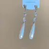 Brincos de Borboleta Vazados Azul e Branco com Franjas Estilo Coreano Design Exquisito Estudante de Arte Lindos Brincos de Gancho para Orelha Brincos para Mulheres