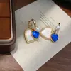 Nuevos Pendientes Azules en Forma de Corazón Estilo Chino, Modernos y Únicos, Clips para Orejas Multiusos, Lujo Ligero, Pendientes de Concha de Gama Alta para Mujer