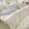 Conjunto de cama de quatro peças 100% algodão, algodão puro, novo estilo 2026, design fresco e simples, adequado para quartos de dormitório, inclui lençol de baixo e capa de edredom, conjunto de três peças, para todas as estações