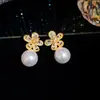 Pendientes de Botón Florales Retro Franceses con Perla y Circonita Pendientes de Diseño de Lujo Ligero de Nicho Pendientes para Citas Pendientes con Temperamento Francés Accesorios para Pendientes Mujer