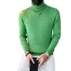 Suéter de cuello alto para hombre de invierno, moderno, corte ajustado, base engrosada, suéter de punto de color liso para jóvenes, para hombre