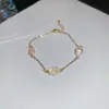 Pulseira Quadrada Geométrica com Fivela de Zircônia Super Flash, Fashion, Simples e Versátil, Joia de Luxo Leve e de Alta Qualidade para Mulheres
