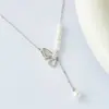 Popular Collar de Plata de Ley S925, Diseño de Lujo Ligero de Nicho con Mariposa de Nácar, Borla de Perlas, Colgante para Clavícula, Accesorio de Alta Gama