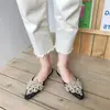 Zapatos Mocasines para Mujer, Sandalias de Playa de Media Tapa, Venta al por Mayor de Fábrica, Estilo Coreano, Zuecos Planos de Verano con Cuentas a la Moda y Espalda Descubierta