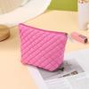 Bolsa de Maquiagem Plissada Moda Celebridade da Internet 2025 Nova Versátil Estilo Estrangeiro Bolsa Pequena para Mulheres Estilo Coreano Bolsa Casual Bolsa de Mão para Mulheres