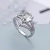 Anillo de Zirconia con Forma de Gota de Agua de Lujo Ligero Más Vendido en Europa y América de Temu, Diseño de Moda con un Toque de Alta Gama, Adecuado para Compromiso, Boda y Regalo