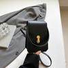Bolsa Quadrada Pequena Fashionável de Mão Feminina 2025 Verão Novo Estilo Simples Casual High-end Bolsa de Ombro Moderna Transversal Bolsa Feminina