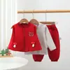 Conjunto de Três Peças de Roupa Infantil para Primavera e Outono Novo Conjunto de Outono para Meninos e Meninas Colete Camiseta Calça Conjunto de Bebê de Outono