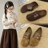 Sapatos de Menina Outono Estampa de Leopardo Mary Janes Birkenstocks 2026 Novos Sapatos Casuais de Couro com Dedos Separados para Crianças Sapatos de Primavera e Outono