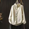 Colección de otoño: Impresionantes camisetas para mujer, nuevo estilo 2026, con cuello semi alto, detalles de botones y un diseño moderno y versátil, perfectas como capa base