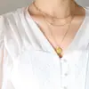 Colar com Pingente Redondo de Marca Personalidade da Moda Francesa Corrente de Pescoço Empilhada Exquisita Aço Titânio Dourado 18K Não Desbota Joias Femininas