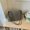 Bolsa Feminina Grande Capacidade Estilo Vintage Transfronteiriça 2026 Nova Tendência Bolsa de Corrente Elegante Bolsa de Ombro Transversal