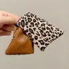 Pinza de Garra de Peluche Linda de Gama Alta Clip para el Cabello de Flor Nuevo Otoño Invierno 2026 Pinza Tiburón para el Cabello Estilo Coreano Pin