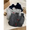 Cárdigan de Punto de Lana Gris Oscuro Perezoso para Mujer en Otoño e Invierno Retro Suave y Ceroso Botón de Corazón Mangas Raglán Chaqueta Suéter