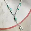 Collar con colgante de campana de mariposa de cerámica de estilo étnico retro para mujer, diseño nuevo y moderno, cadena larga para suéter, accesorios