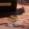 Anillo de Corazón de Concha Natural Estilo Medieval Anillo Retro Literario Viejo Ennegrecido para Dedo Índice Diseño de Nicho Joyería de Mano para Mujeres